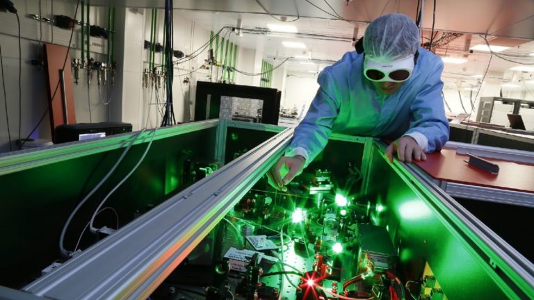 Laserul de la Măgurele a atins cea mai mare putere din lume