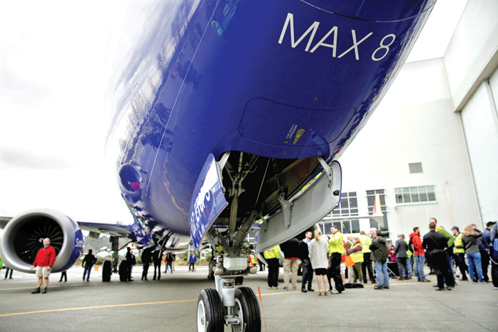 Un avion s-a rupt în aer! Au murit toţi oamenii de la bord. Cum poţi exclude, în 2024, avioanele Boeing 737 din căutările pentru zboruri