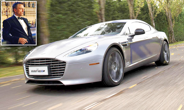 James Bond si-a tras masina electrica