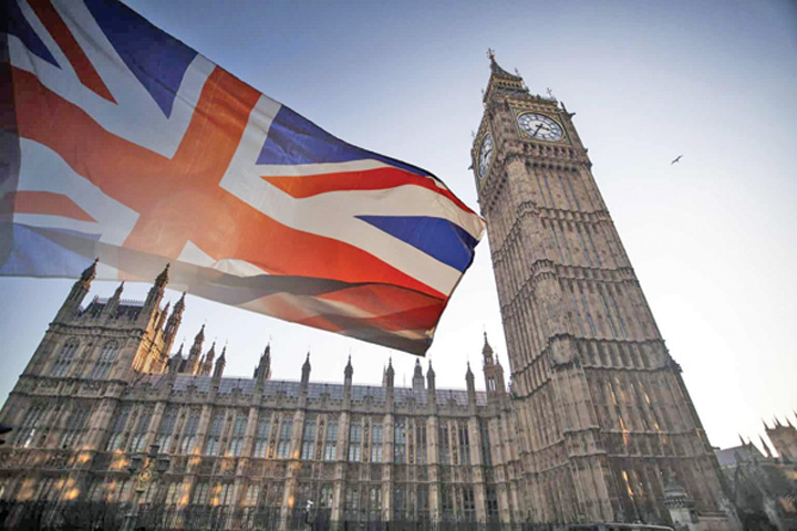 Petitia anti-Brexit, dezbatuta de ziua pacalelilor
