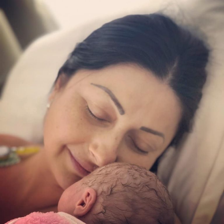 Gabriela Cristea, prima poza alaturi de Iris, a doua ei fetita