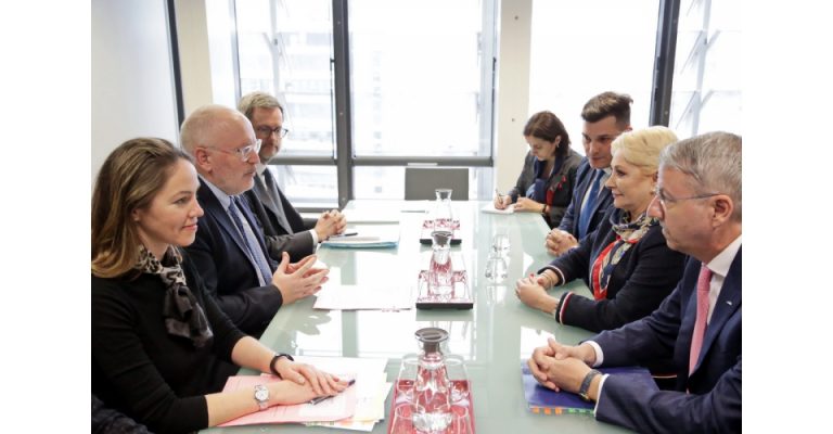 Dancila se declara „surprinsa” de declaratiile presedintilor CE si PE. Cum raspunde
