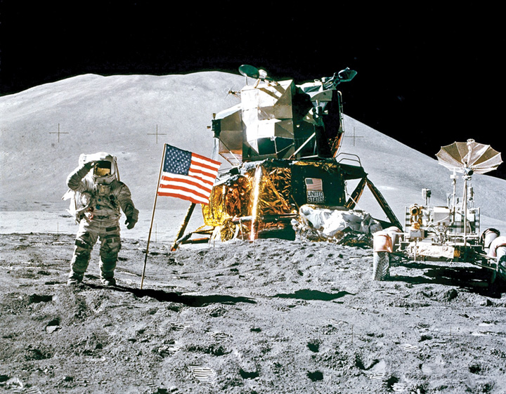 America mai vrea o tura pe Luna