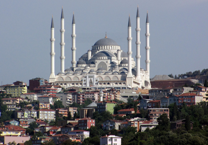S-a deschis cea mai mare moschee din Turcia