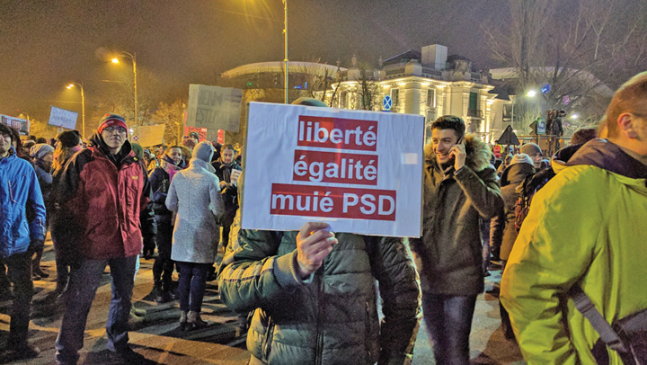 Iohannis, impotriva romanilor: iesiti in strada!