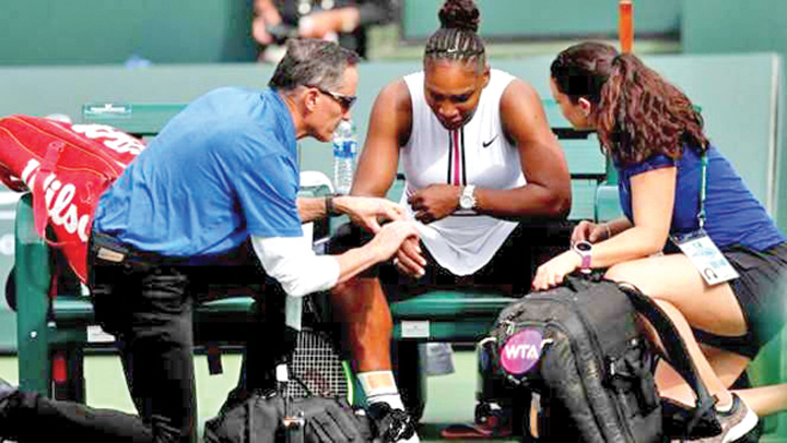 Serena s-a retras, Halep merge la psiholog