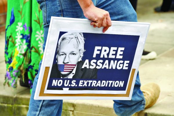 Julian Assange, aruncat in „Guantanamo a Marii Britanii”