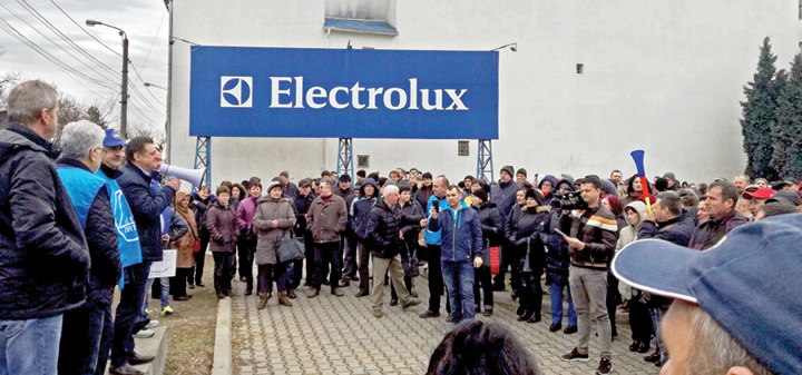 Campanie publica de boicotare a produselor Electrolux
