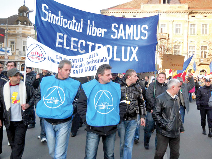 Grevistii de la Electrolux, sustinuti international