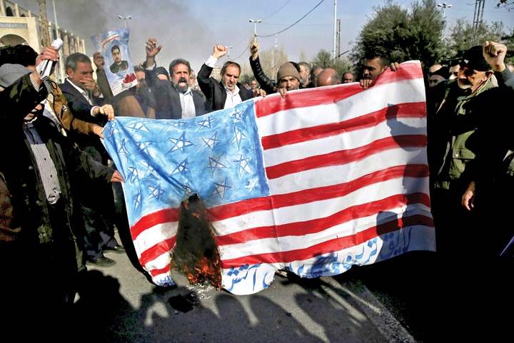 America impotriva tuturor