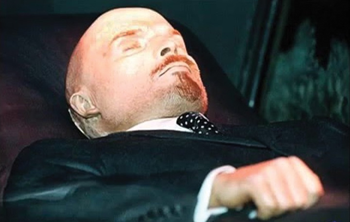 Poftiti la Lenin!