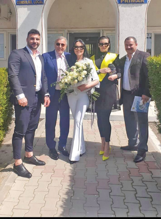 Ilie Nastase a mai castigat un ”game”. S-a insurat iar!