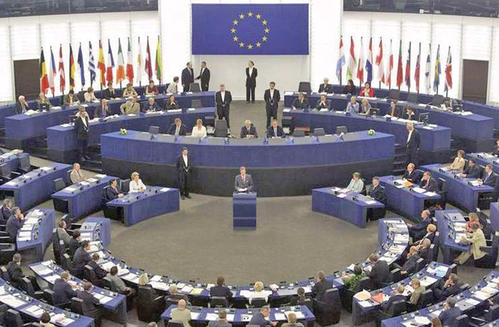 Socialistii europeni latra la vant