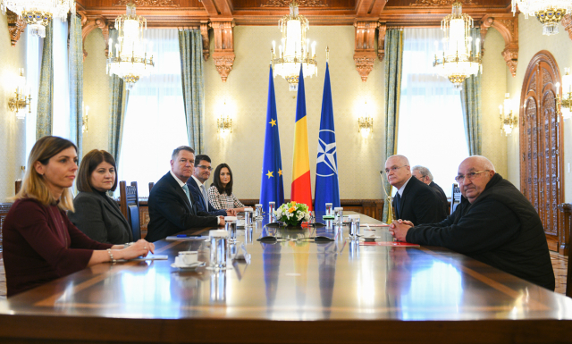 Iohannis, atac la PSD dupa discutia cu fostii detinuti politic din delegatia venita la consultari