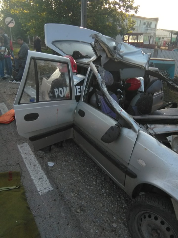 Masina facuta praf. Accident cu cinci raniti in Giurgiu