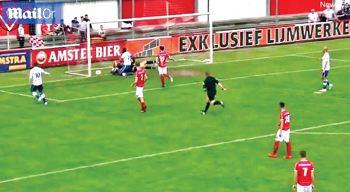 Un arbitru a marcat un gol in Olanda. Si apoi l-a validat