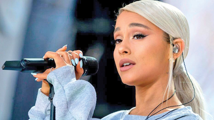 Ariana Grande e pe butuci