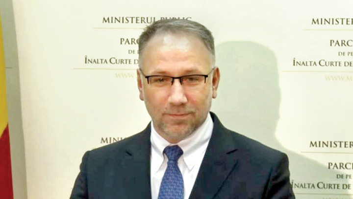 Fum alb! Avem procuror general!