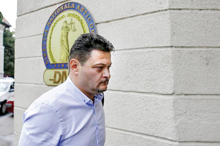 OFICIAL! Rares Vaduva a ”zburat” din MAI!