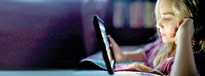 Adolescentii o ard degeaba pe Facebook