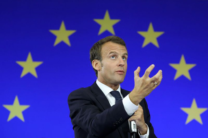 Macron,  in rol de fanfaron progresist