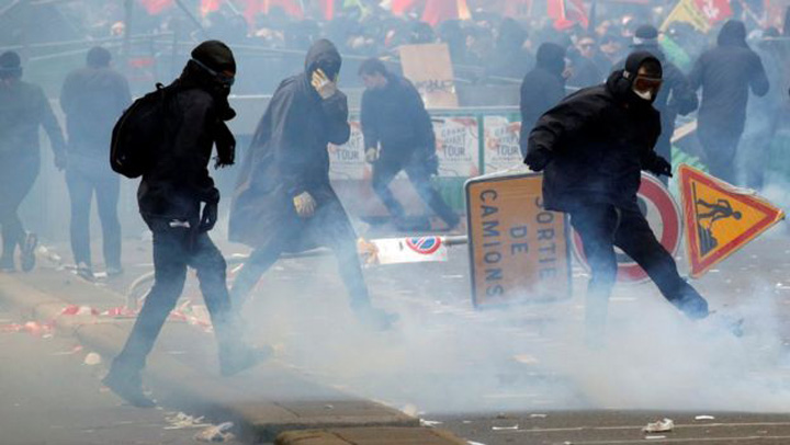 Paris, de Ziua Muncii: catuse si gaze lacrimogene