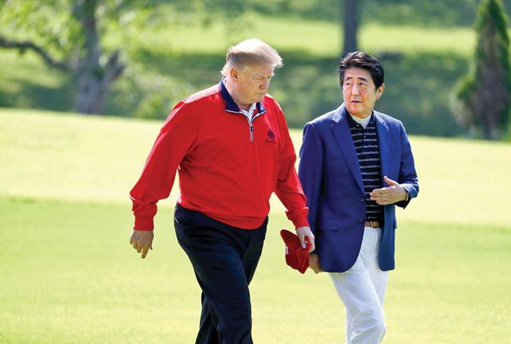 Trump merge pe mana lui Kim Jong-un