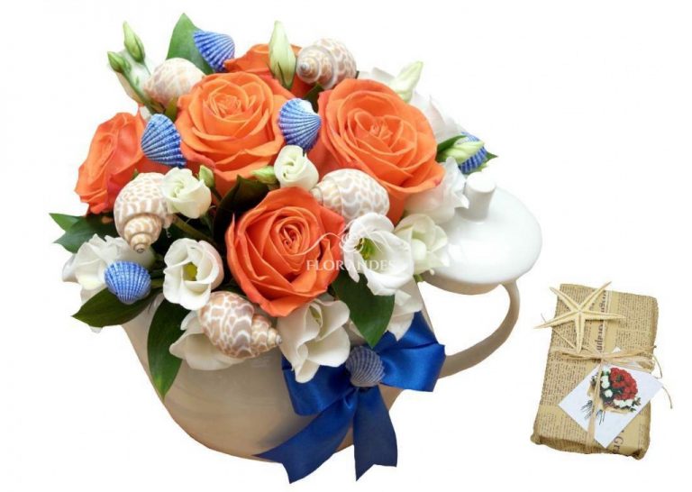 Cauti cadoul perfect de vacanta? Comanda flori si primesti o carte in dar de la o florarie online!