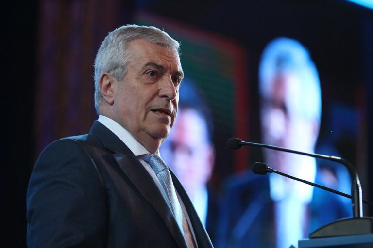 Tăriceanu nu mai vrea secrete privind protocoalele „ilegale și imorale” SRI-DNA. Îl atacă iar pe Iohannis – „președintele băieților cu ochi albaștri”