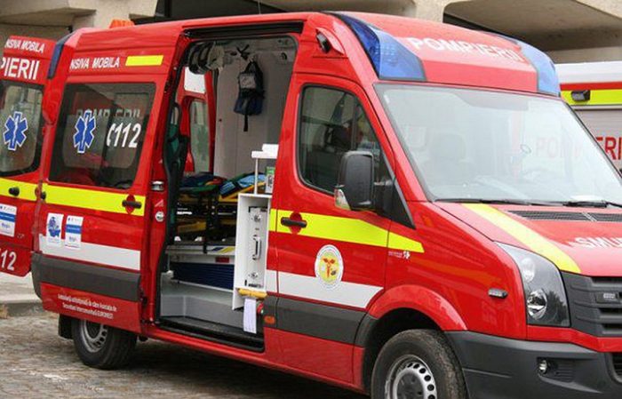 Accident mortal pe DN2: o masina s-a izbit de un TIR ...