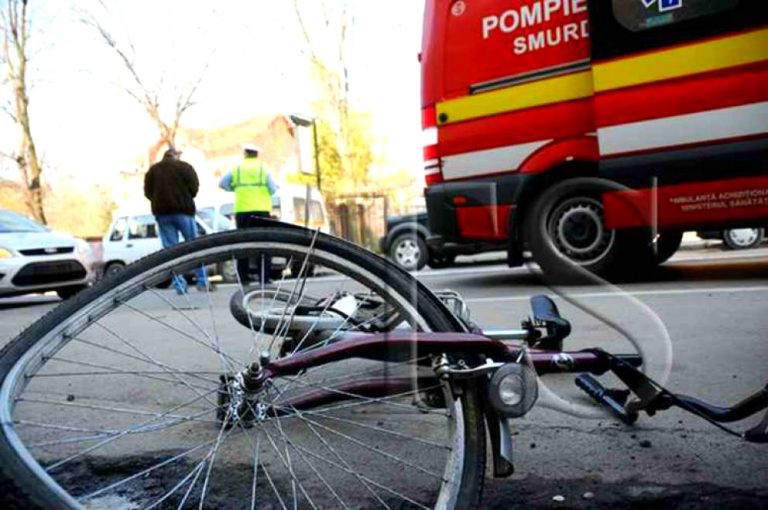 Biciclist accidentat mortal. Șoferul a fugit de la fața locului