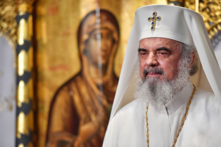 Patriarhul Daniel: În epoca tehnologiei trebuie să ne cultivăm discernământul digital