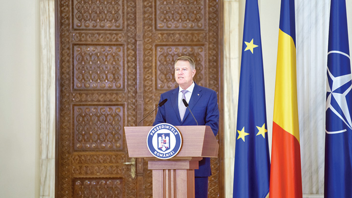 De ziua lui, Iohannis si-a facut Romania cadou