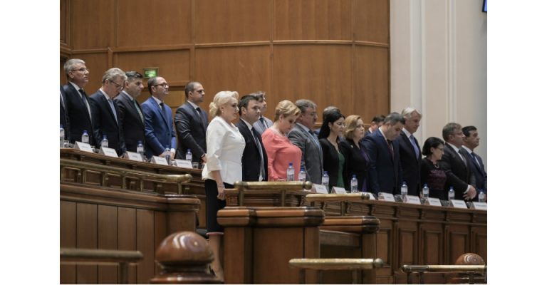 Oficial: Motiunea de cenzura, respinsa. Guvernul Dancila isi vede de drum