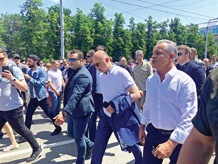 Moldova, sfasiata intre Rusia si Occident