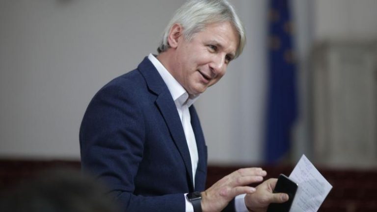 Teodorovici nu vrea pe bancă