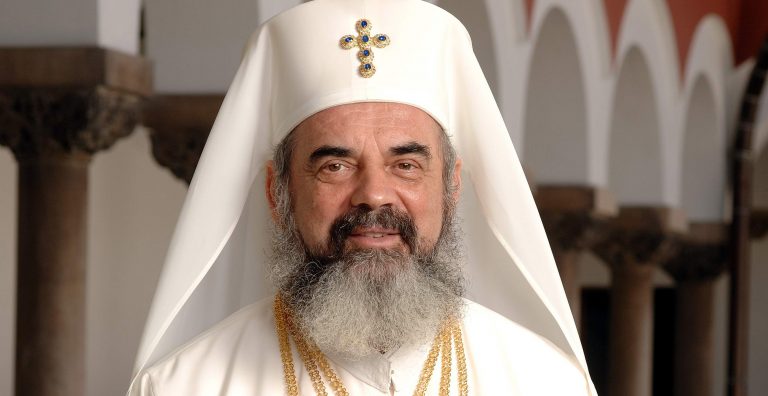 EXCLUSIV – Patriarhul Daniel, filat de Carmen Dan!
