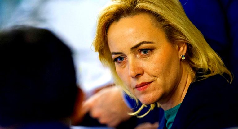 „Carmen Dan este bolnavă”