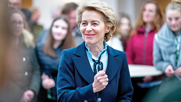 Europa îmbracă haine noi: plagiat, corupție, putinism