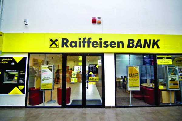 Lovitură împotriva Raiffeisen Bank