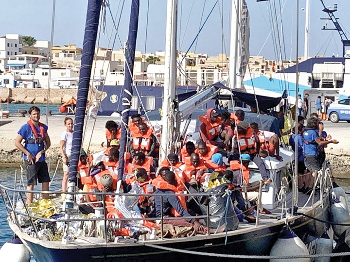 Lampedusa, pietricica din pantoful lui Salvini