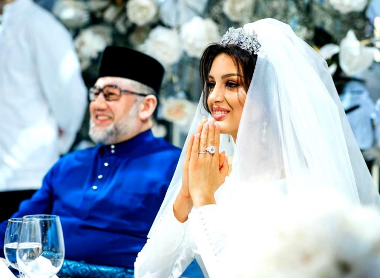 Fostul rege al Malaysiei a divorțat de „Rihanna de islam”. Vezi cum a comis-o fosta regină a frumuseții