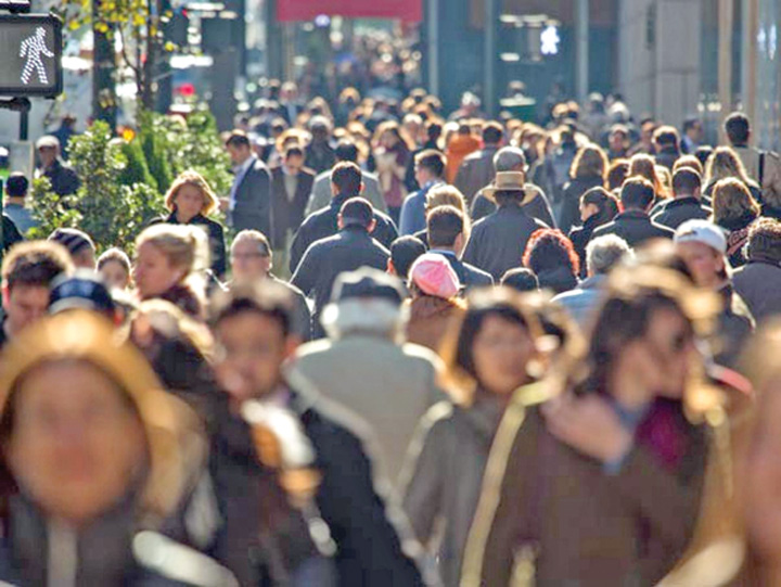 Cine sunt românii care vor primi 400 lei garantat, de la 1 ianuarie 2024. Banii de la stat intră direct pe card