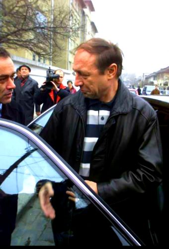 Cei trei boschetari au fost de fapt unul singur Traian Băsescu - Ziarul National