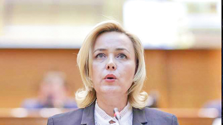 Carmen Dan intră în afaceri!