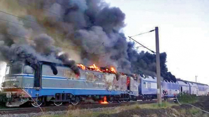 Dezastru la CFR. Locomotivele, trase pe dreapta din lipsa pieselor