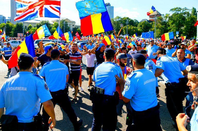 Guvernul impune noi obligații românilor din Diaspora. AMENZI USTURĂTOARE