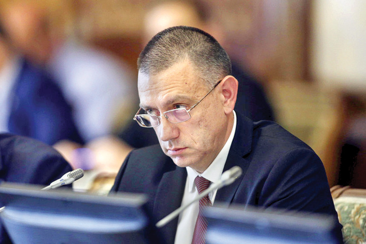 Fifor, în ajunul zilei decisive: Vor fi voturi împotriva moțiunii inclusiv de la PNL. Orban, „glumă de premier”