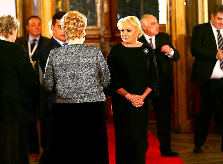 Debandadă în Guvern: „Dăncilă a creat HAOS printr-o prostie aruncată în public!”