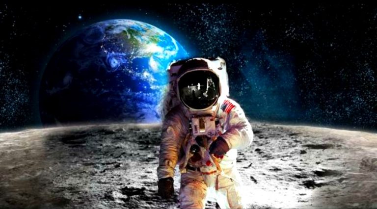 NASA vrea să trimită PRIMA FEMEIE pe Lună